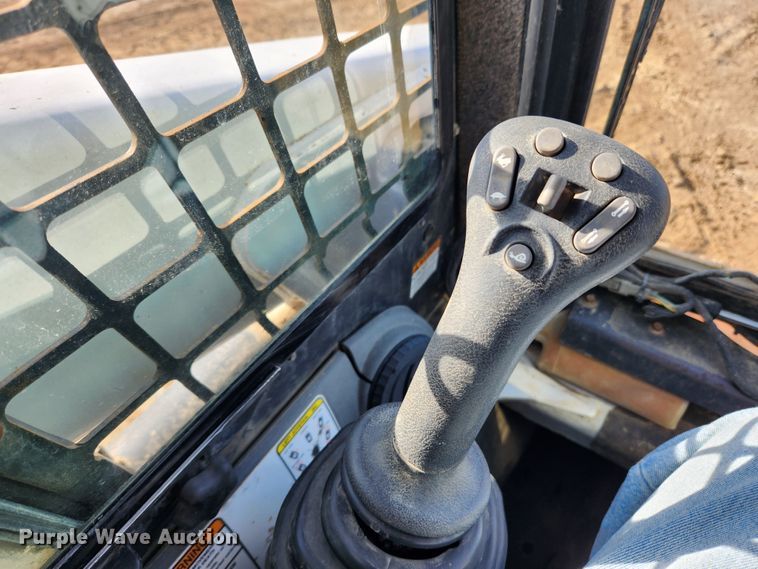 image for item MK9489 2008 Bobcat T250  tracked skid steer loader