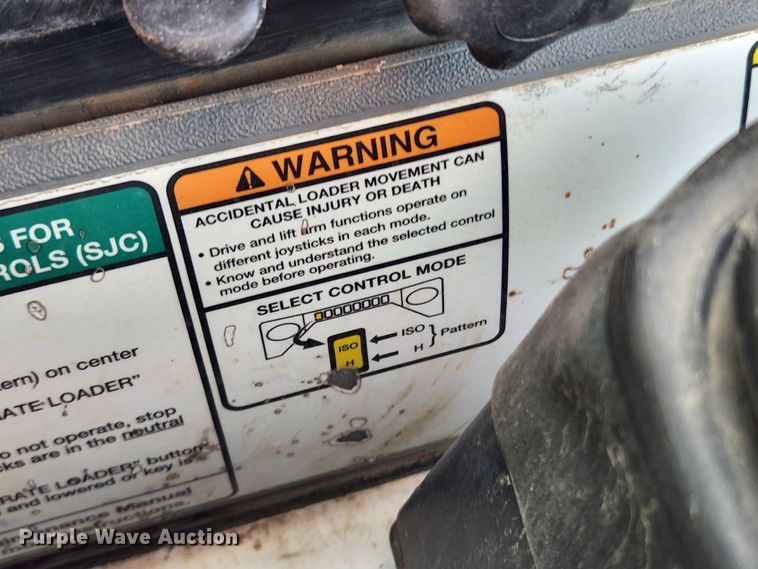 image for item MK9489 2008 Bobcat T250  tracked skid steer loader