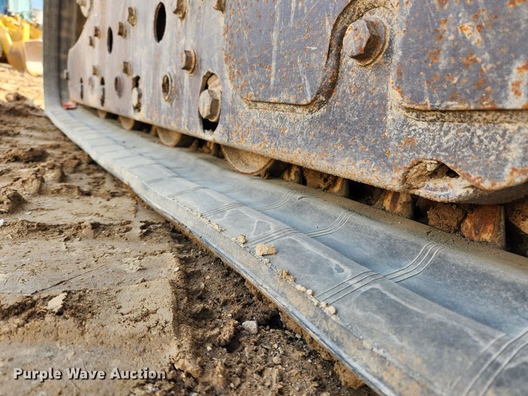 image for item MK9489 2008 Bobcat T250  tracked skid steer loader