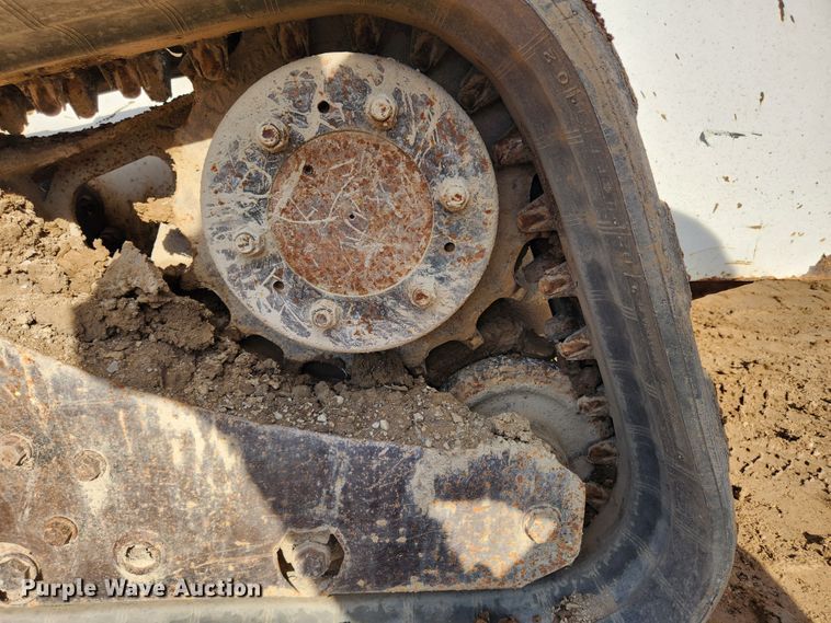 image for item MK9489 2008 Bobcat T250  tracked skid steer loader