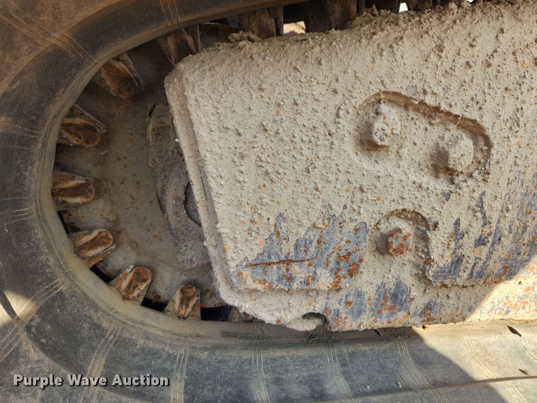 image for item MK9489 2008 Bobcat T250  tracked skid steer loader