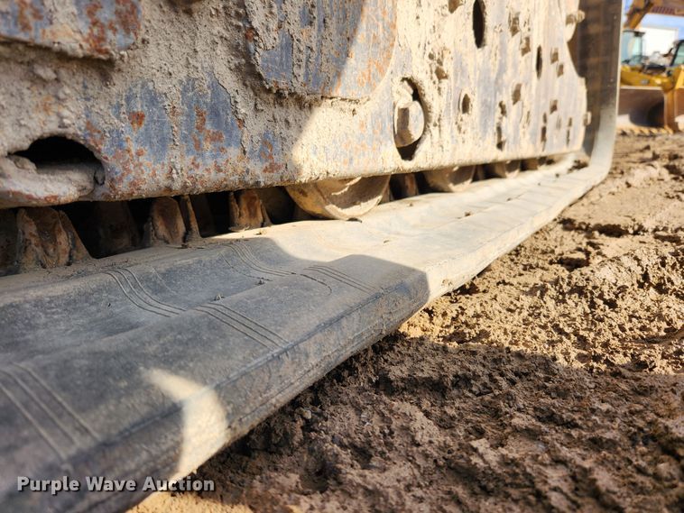 image for item MK9489 2008 Bobcat T250  tracked skid steer loader