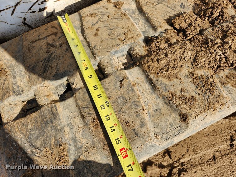 image for item MK9489 2008 Bobcat T250  tracked skid steer loader