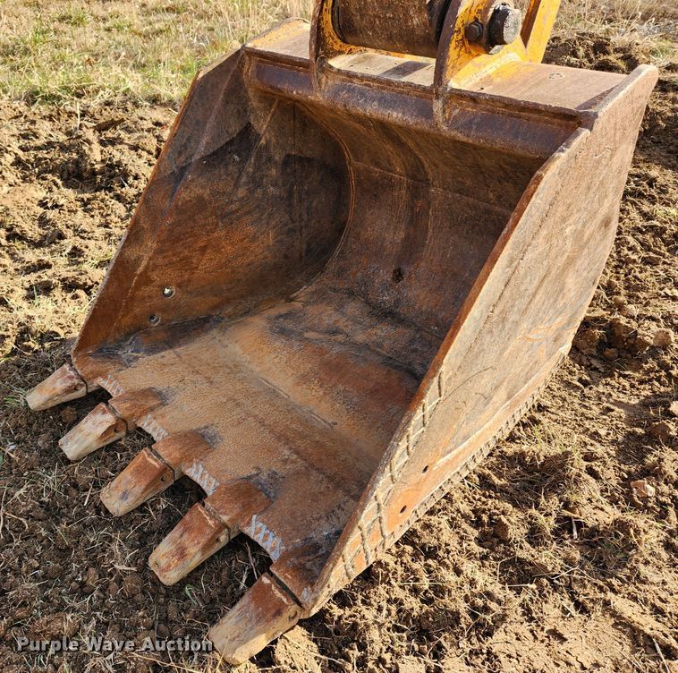 image for item MK9490 2005 Hyundai Robex 210LC-7  excavator