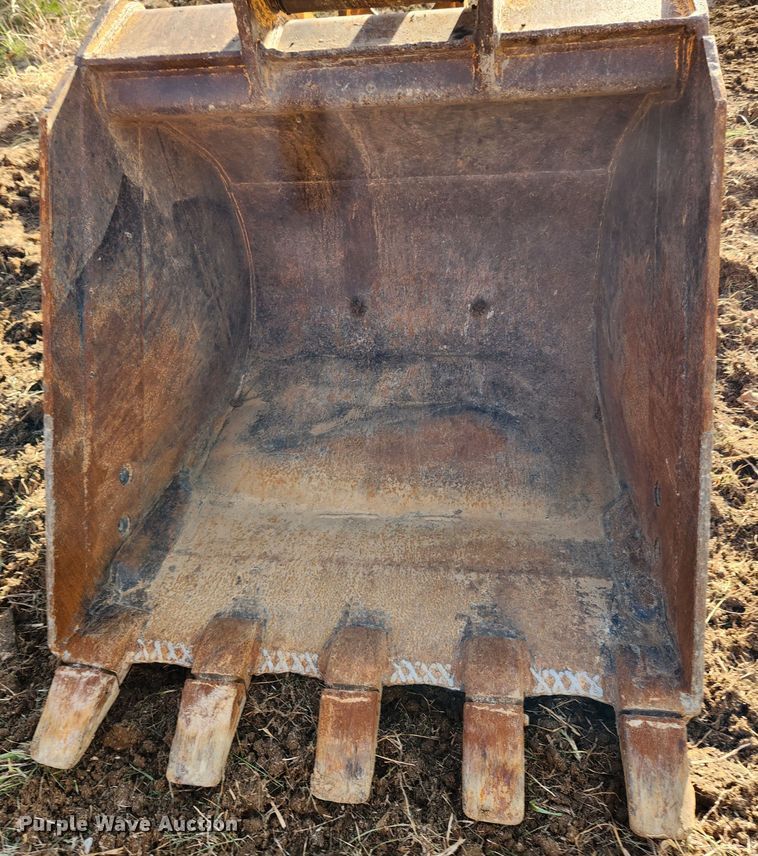 image for item MK9490 2005 Hyundai Robex 210LC-7  excavator