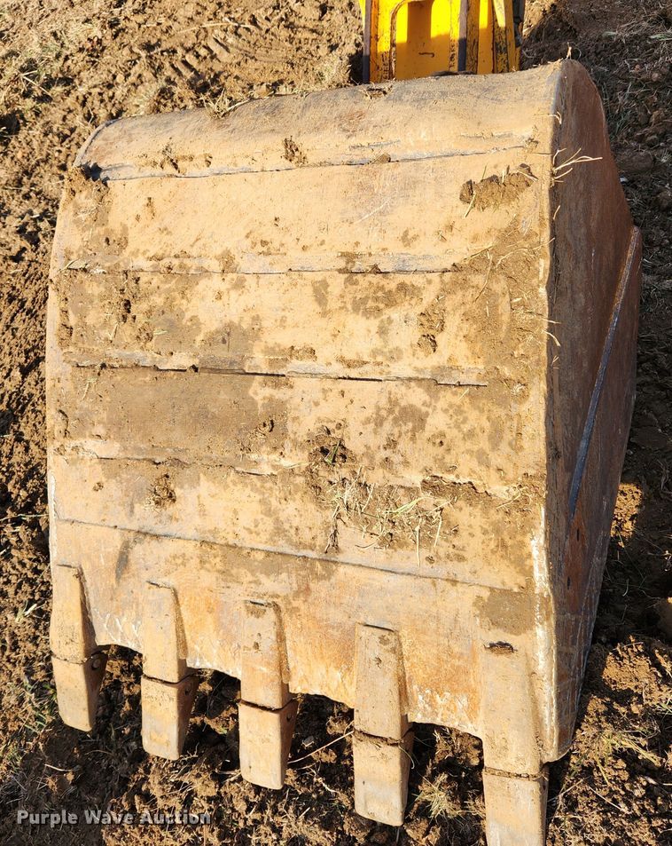 image for item MK9490 2005 Hyundai Robex 210LC-7  excavator