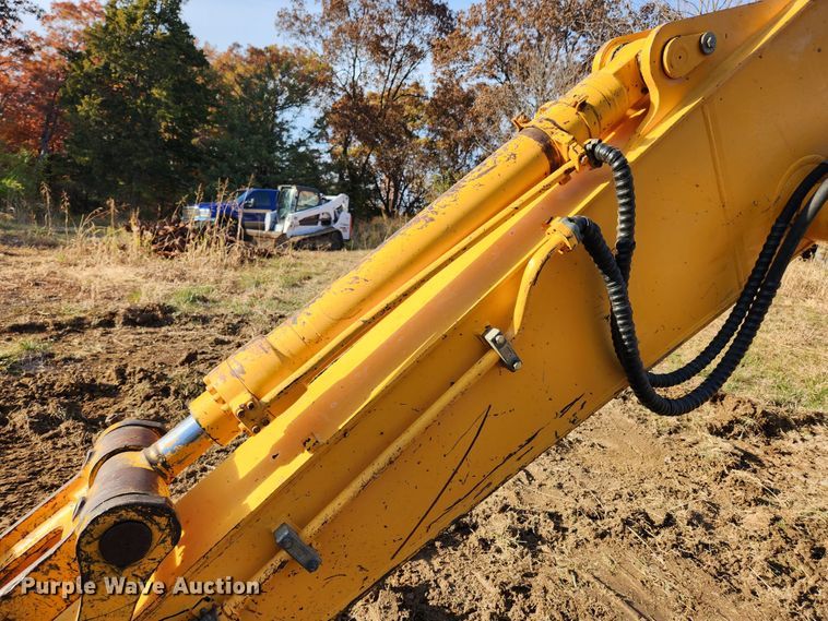 image for item MK9490 2005 Hyundai Robex 210LC-7  excavator