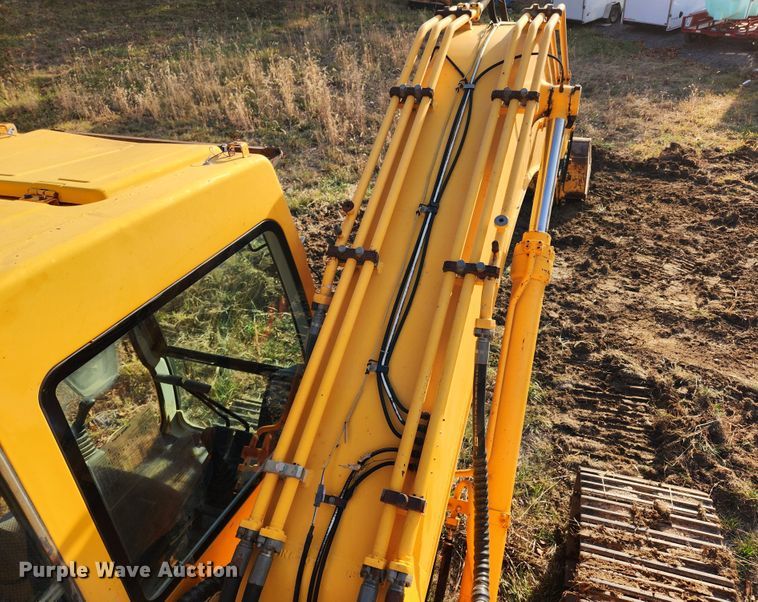 image for item MK9490 2005 Hyundai Robex 210LC-7  excavator