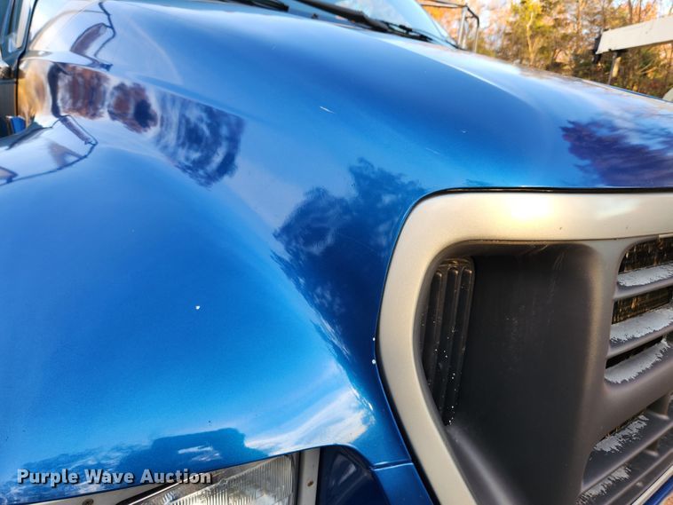 image for item MK9492 2000 Ford F650 Super Duty  SuperCab utility / service truck