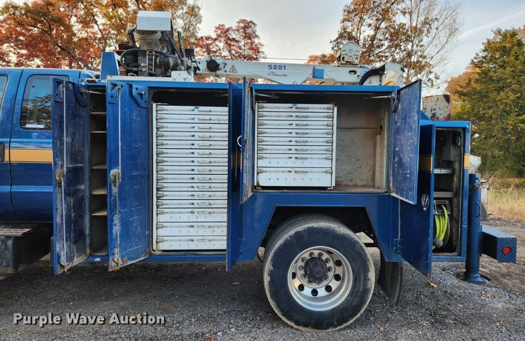 image for item MK9492 2000 Ford F650 Super Duty  SuperCab utility / service truck