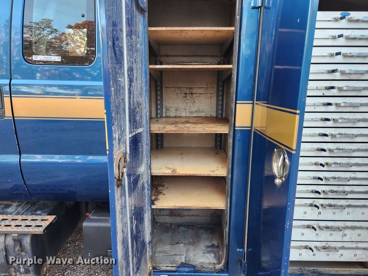 image for item MK9492 2000 Ford F650 Super Duty  SuperCab utility / service truck