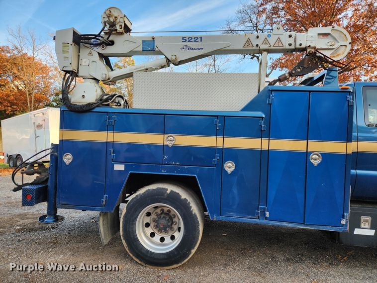 image for item MK9492 2000 Ford F650 Super Duty  SuperCab utility / service truck