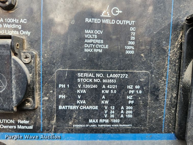 image for item MK9492 2000 Ford F650 Super Duty  SuperCab utility / service truck