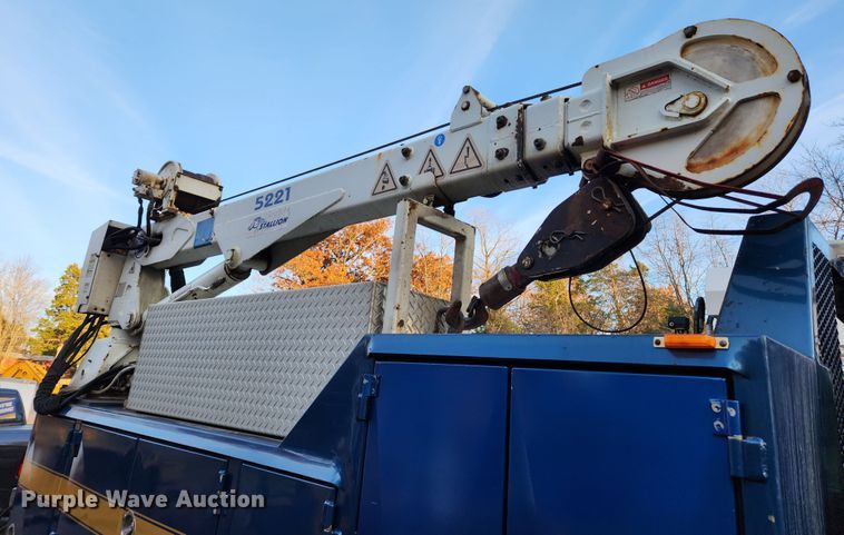 image for item MK9492 2000 Ford F650 Super Duty  SuperCab utility / service truck