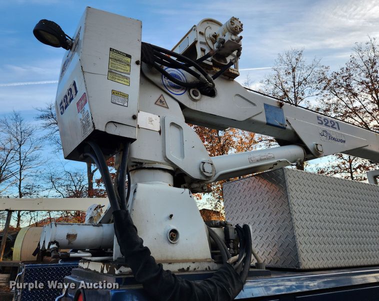 image for item MK9492 2000 Ford F650 Super Duty  SuperCab utility / service truck