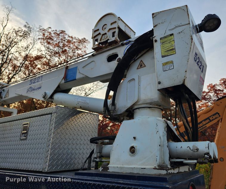 image for item MK9492 2000 Ford F650 Super Duty  SuperCab utility / service truck