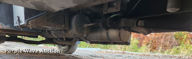 image for item MK9492 2000 Ford F650 Super Duty  SuperCab utility / service truck