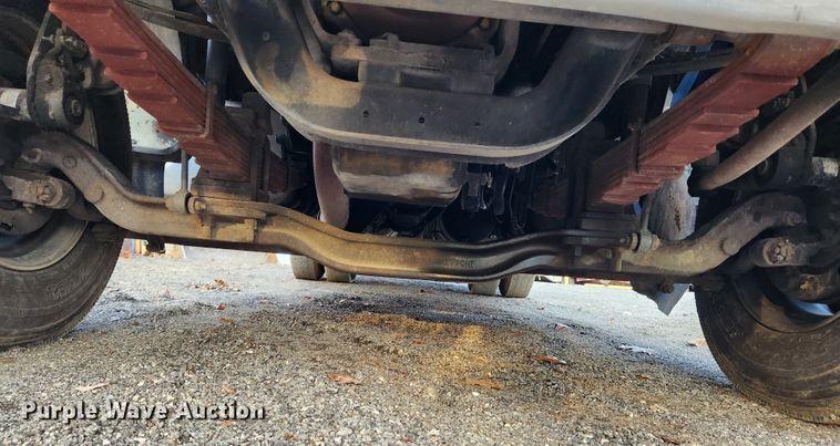 image for item MK9492 2000 Ford F650 Super Duty  SuperCab utility / service truck