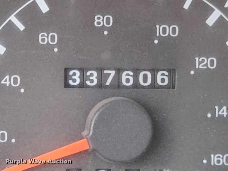 image for item MK9492 2000 Ford F650 Super Duty  SuperCab utility / service truck