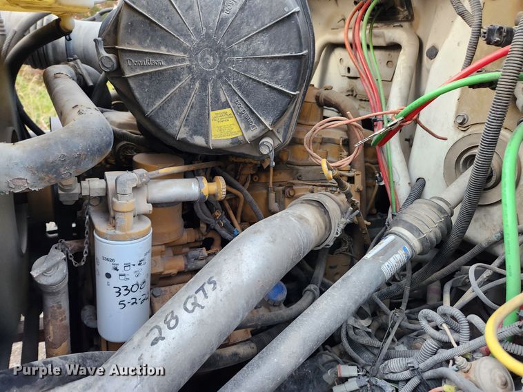 image for item MK9492 2000 Ford F650 Super Duty  SuperCab utility / service truck