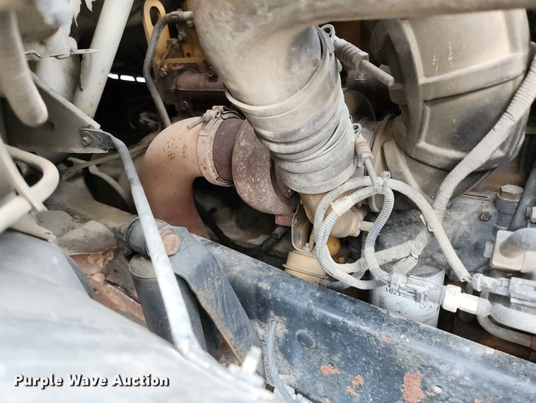 image for item MK9492 2000 Ford F650 Super Duty  SuperCab utility / service truck