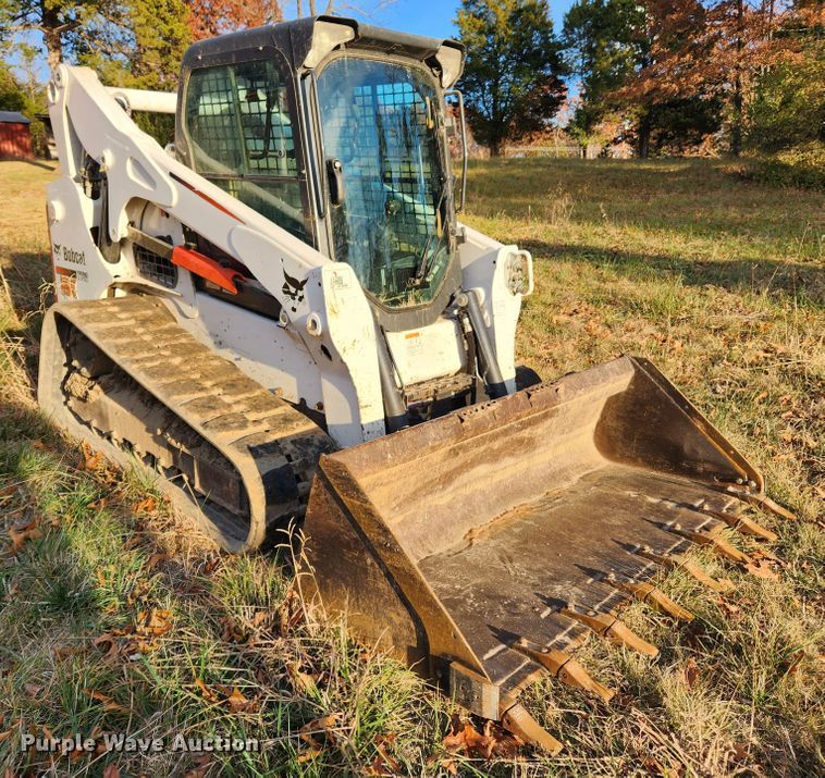 image for item MK9493 2016 Bobcat T750  tracked skid steer loader