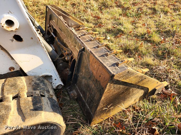 image for item MK9493 2016 Bobcat T750  tracked skid steer loader