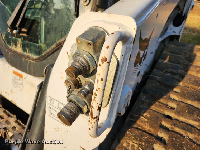 image for item MK9493 2016 Bobcat T750  tracked skid steer loader