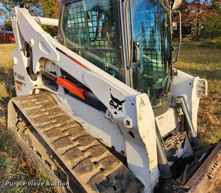 image for item MK9493 2016 Bobcat T750  tracked skid steer loader