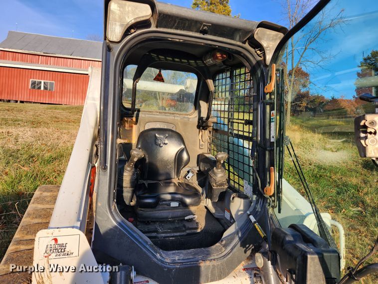 image for item MK9493 2016 Bobcat T750  tracked skid steer loader