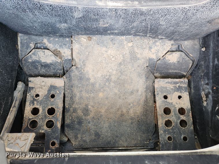 image for item MK9493 2016 Bobcat T750  tracked skid steer loader