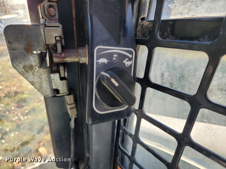 image for item MK9493 2016 Bobcat T750  tracked skid steer loader