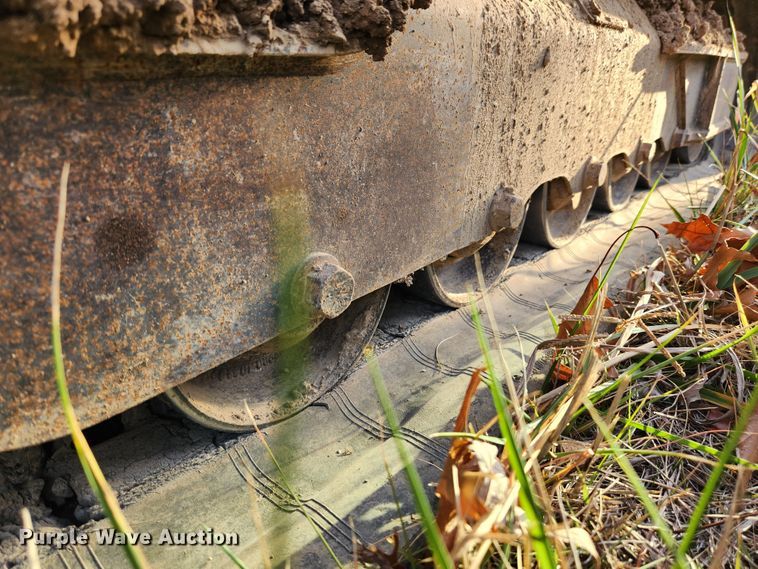 image for item MK9493 2016 Bobcat T750  tracked skid steer loader