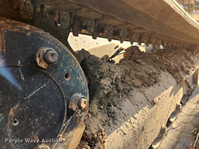 image for item MK9493 2016 Bobcat T750  tracked skid steer loader