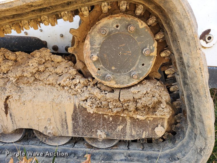 image for item MK9493 2016 Bobcat T750  tracked skid steer loader