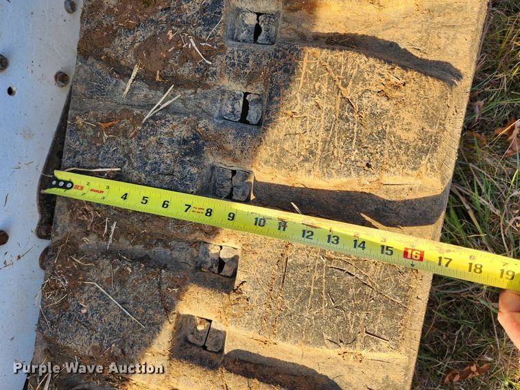 image for item MK9493 2016 Bobcat T750  tracked skid steer loader