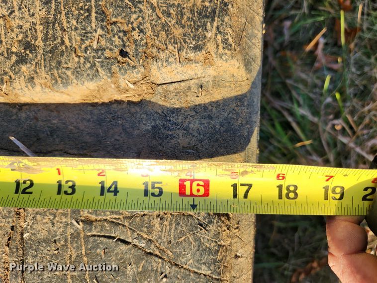 image for item MK9493 2016 Bobcat T750  tracked skid steer loader