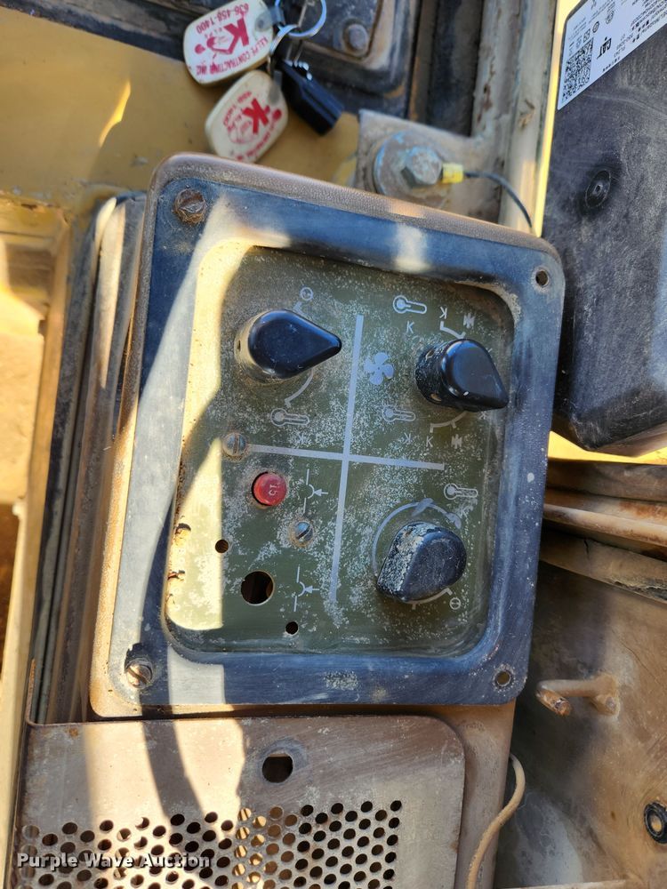 image for item MK9495 1995 Caterpillar 963  track loader