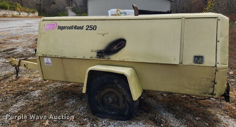 image for item MK9519 1990 Ingersoll Rand 250  air compressor