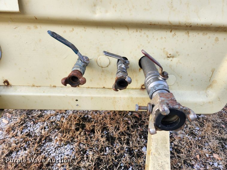 image for item MK9519 1990 Ingersoll Rand 250  air compressor