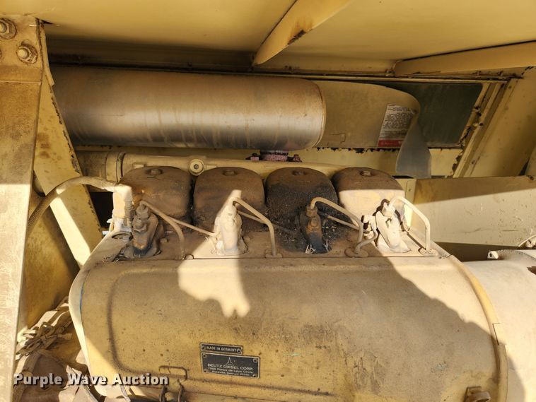 image for item MK9519 1990 Ingersoll Rand 250  air compressor