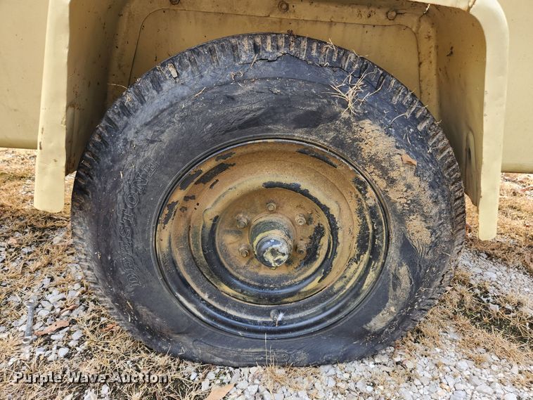 image for item MK9519 1990 Ingersoll Rand 250  air compressor