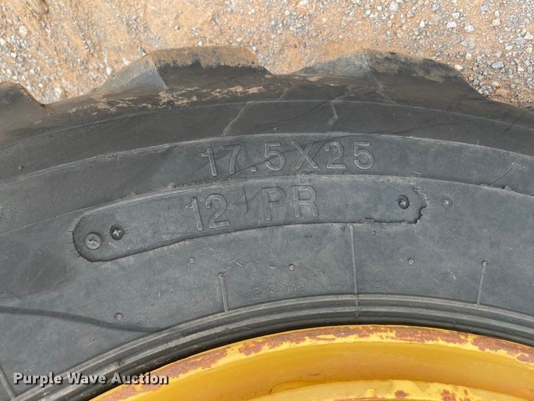 image for item MR9506 1993 Caterpillar IT28B  integrated tool carrier