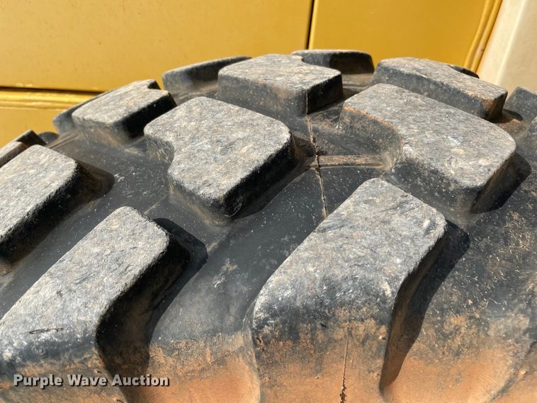 image for item MR9506 1993 Caterpillar IT28B  integrated tool carrier