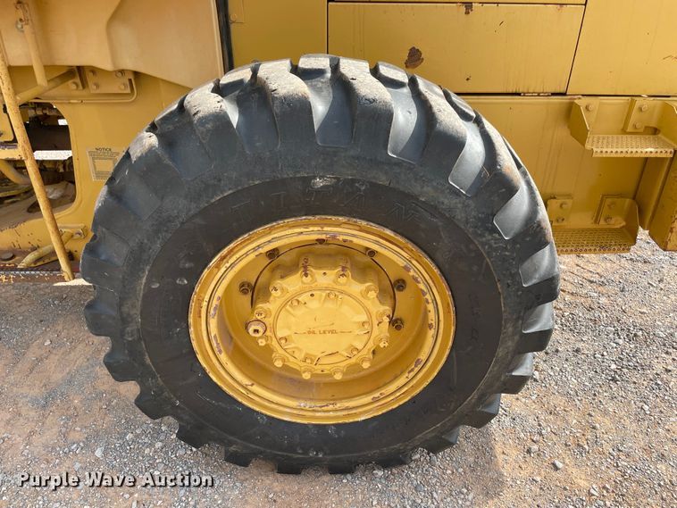 image for item MR9506 1993 Caterpillar IT28B  integrated tool carrier