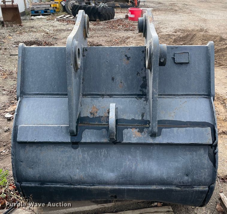 image for item MR9509 CP  excavator bucket