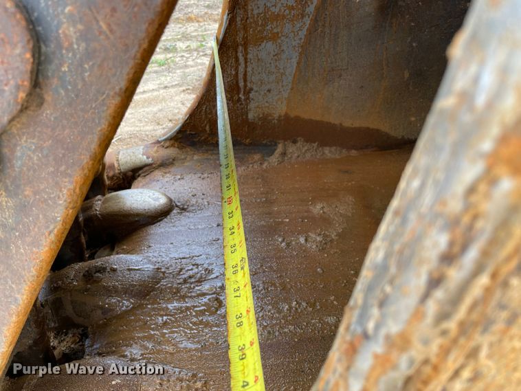 image for item MR9512 2012 Komatsu PC308USLC  excavator