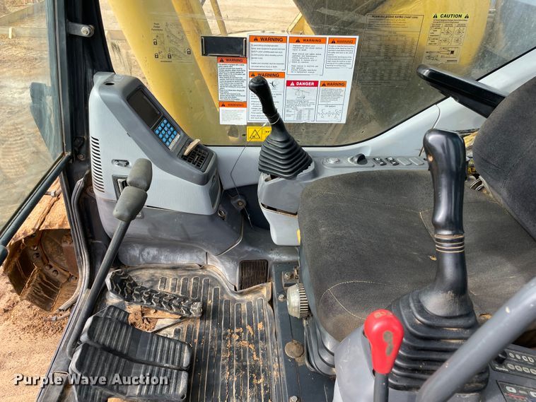 image for item MR9512 2012 Komatsu PC308USLC  excavator