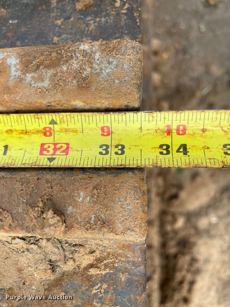 image for item MR9512 2012 Komatsu PC308USLC  excavator