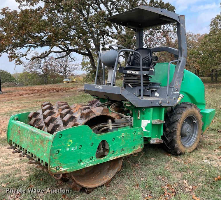 image for item MR9514 2011 Hamm 3205P  single drum vibratory roller